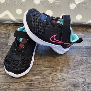 Toddler girl Nike 6K